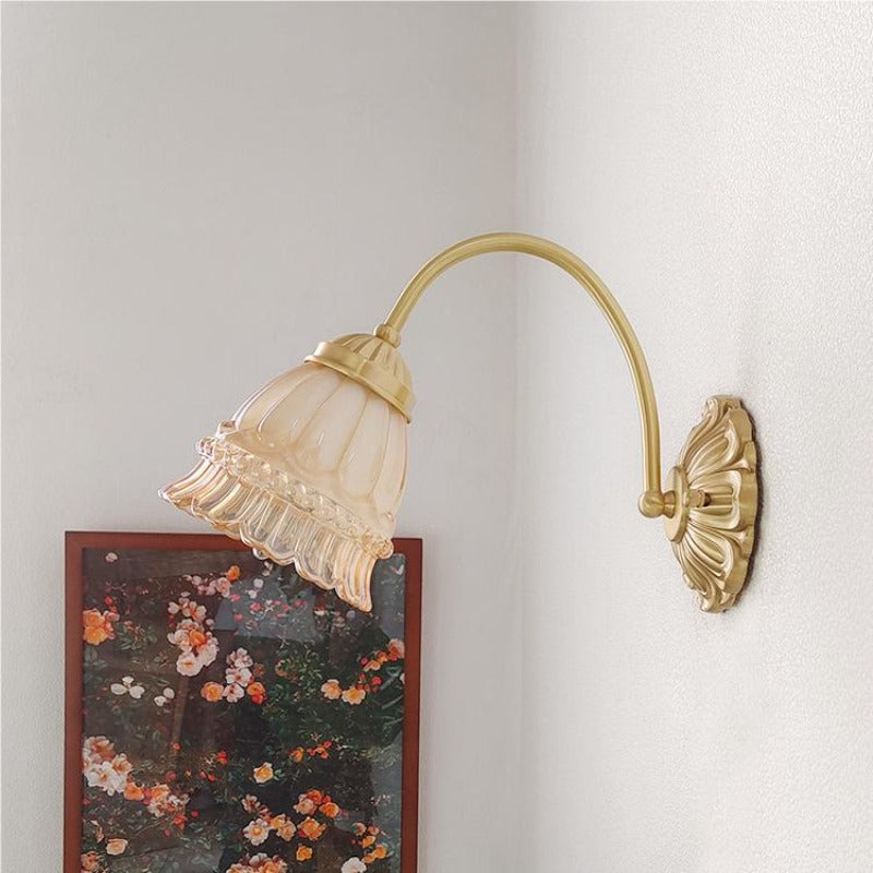 Beniduk Retro LED Indoor Wall Lamp Gold Glass Flower-shaped Design Bedroom