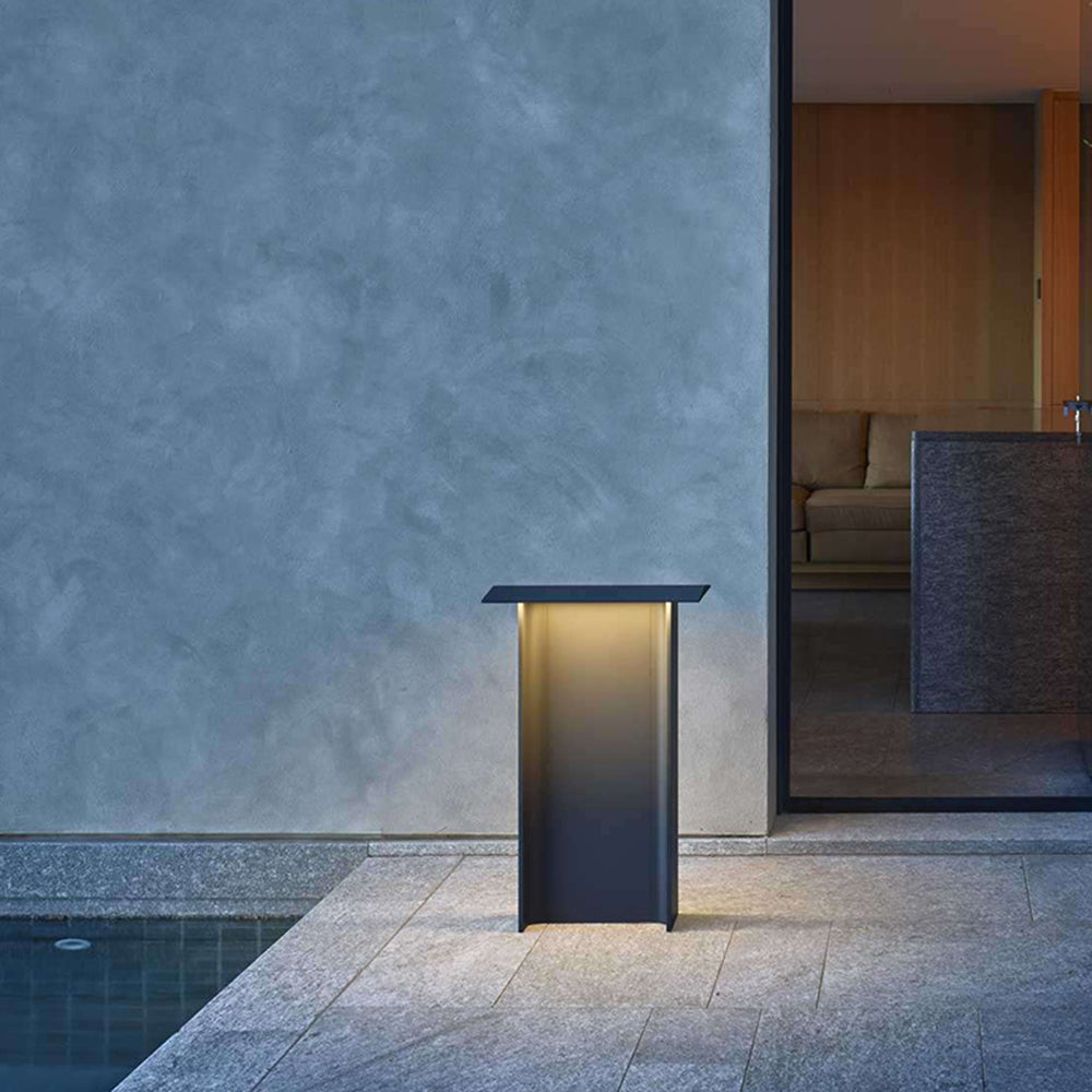Dugudos Modern Metal Rectangular Solar Outdoor Path Light, Grey/Black