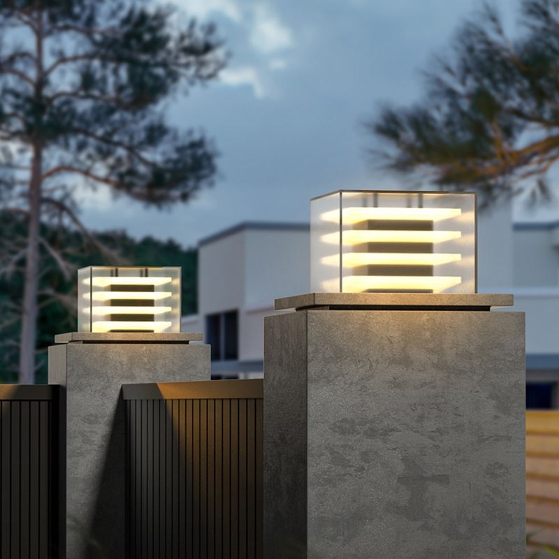 Sinorud Modern Rectangular Metal Outdoor Solar Lamp, Black