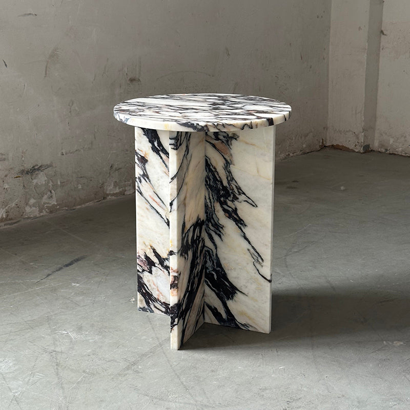 Seleneria Marble Side Table Accessories