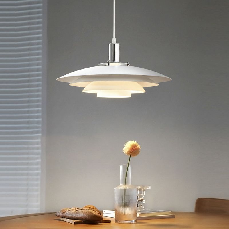 Budokat Cluster White Nordic Pendant Light