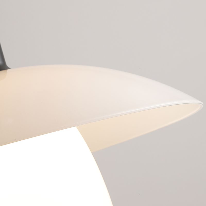 Puvoted White Pendant Light