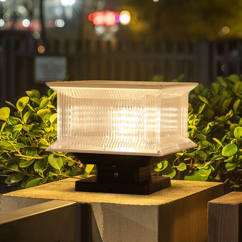 Vedovir Contemporary LED Rectangular Metal Outdoor Lamp, Black
