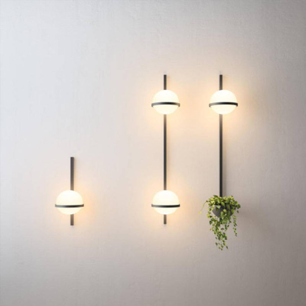 Wakelul Modern Globe Metal/ Solar Outdoor Wall Lamp Plant Pot, Black/White
