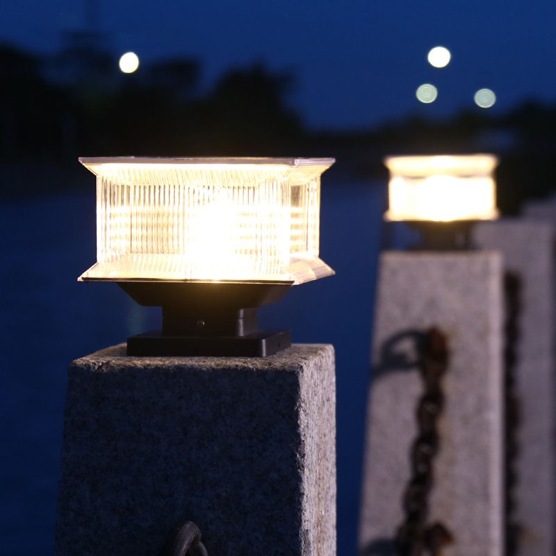 Vedovir Contemporary LED Rectangular Metal Outdoor Lamp, Black