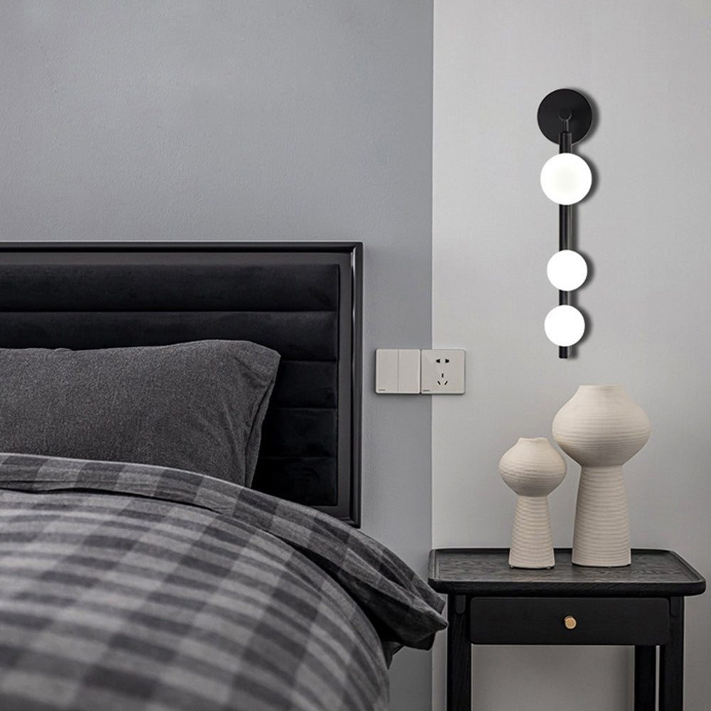 Kusinot Modern Globe Metal/Glass Wall Lamp, Black/Gold