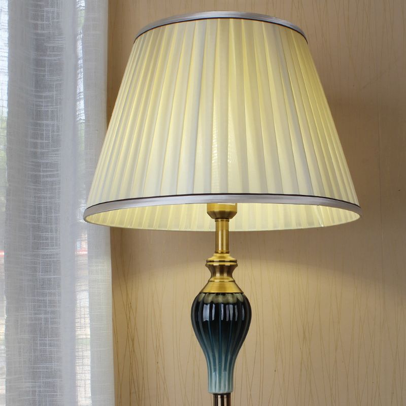 Wagomul Antique Floor Lamp, Multi Colors, Metal/Fabric, Bedroom