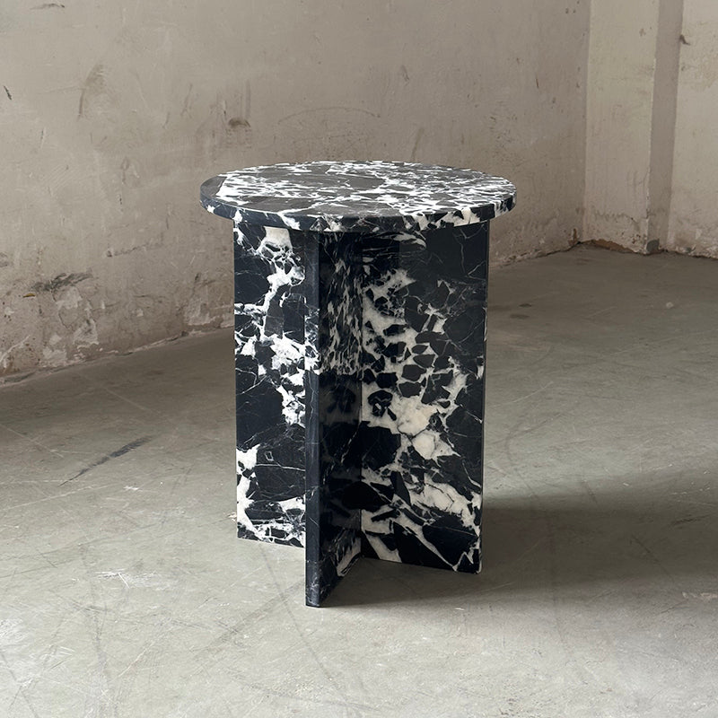 Seleneria Marble Side Table Accessories