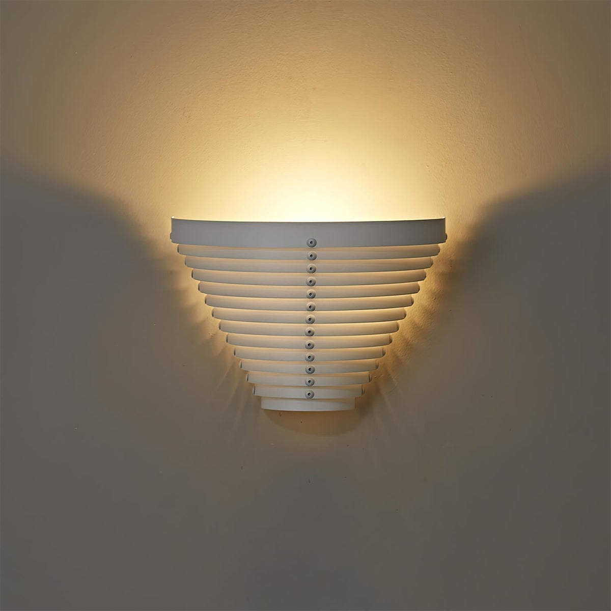 Renalaine Wall Light