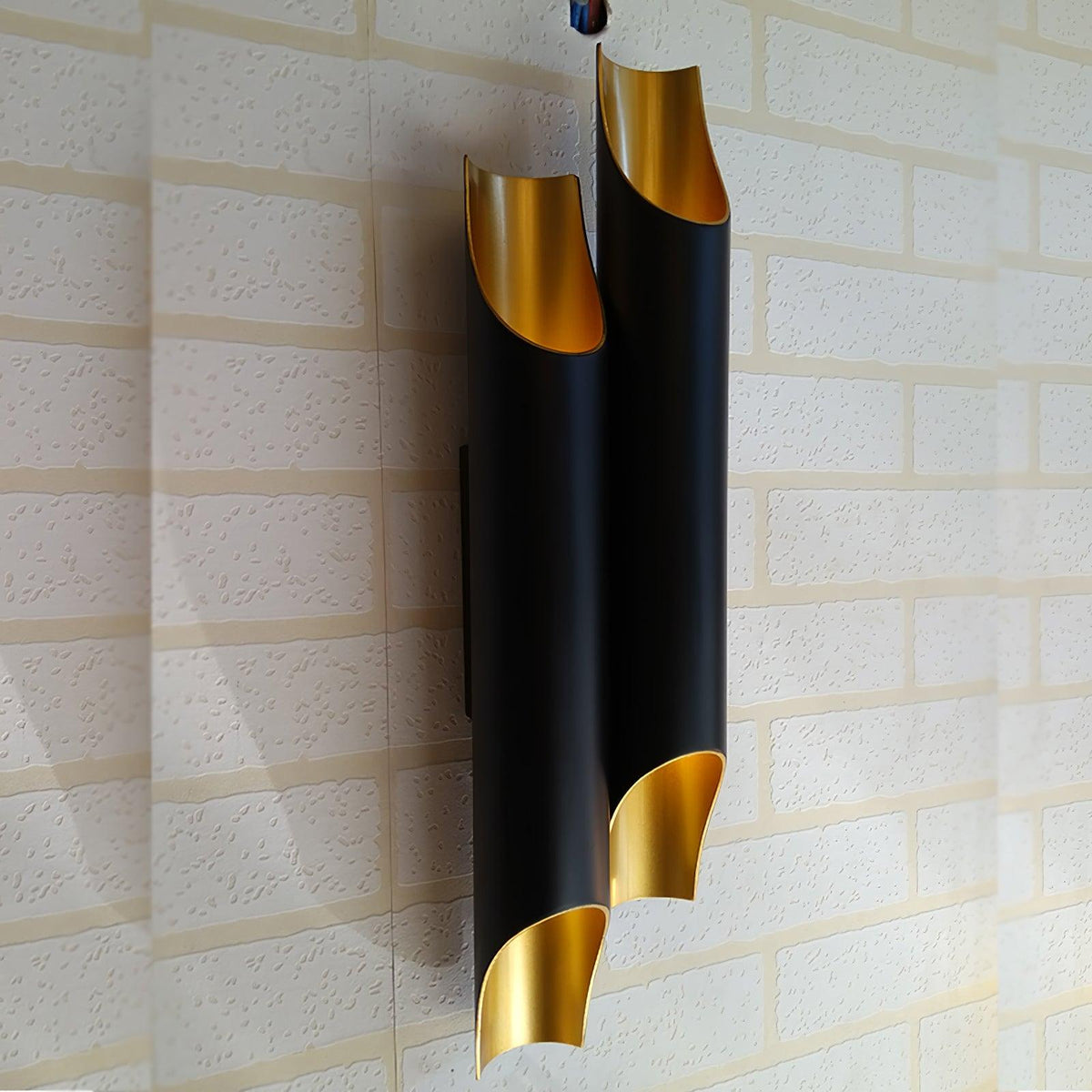 Elaalette Wall Lamp