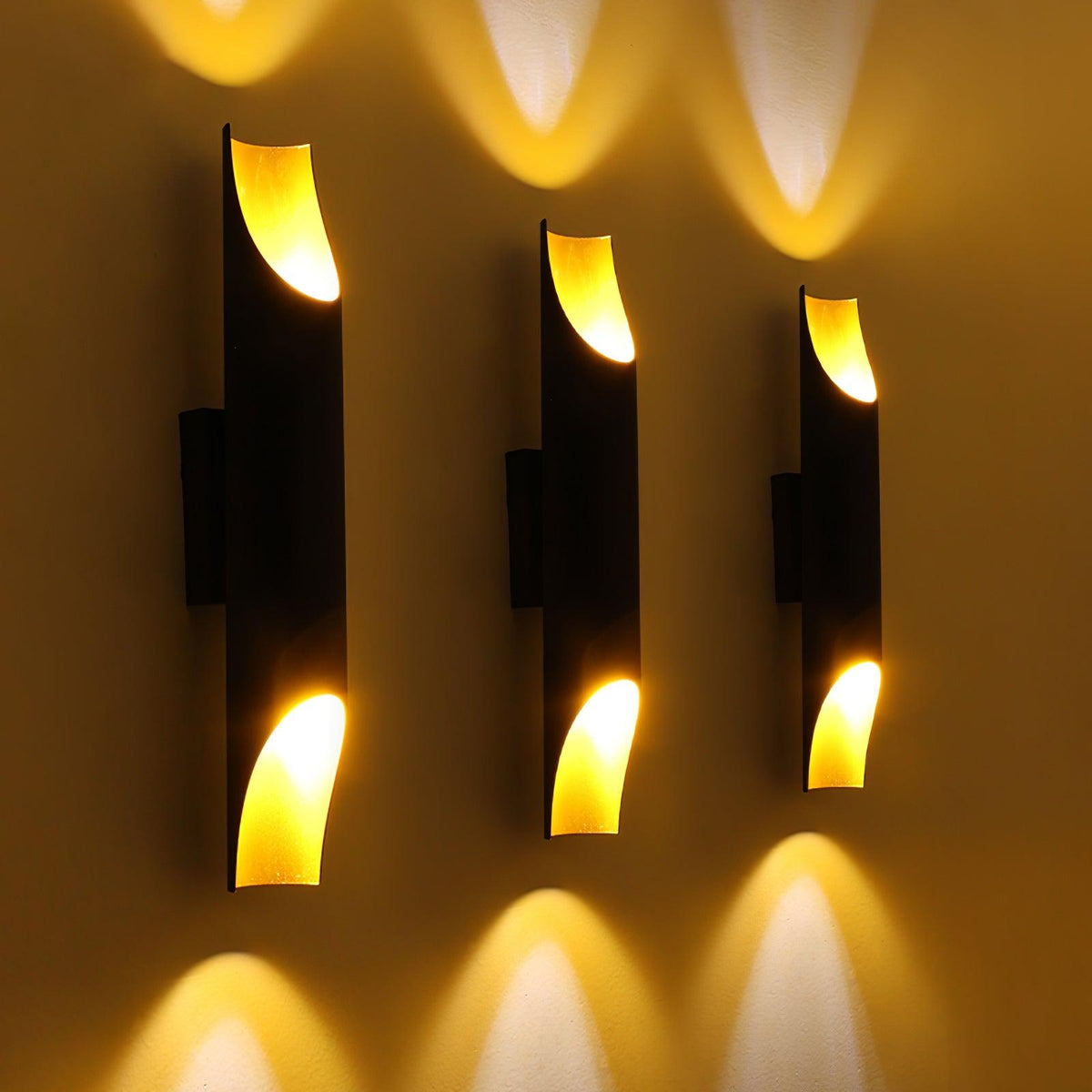 Elaalette Wall Lamp