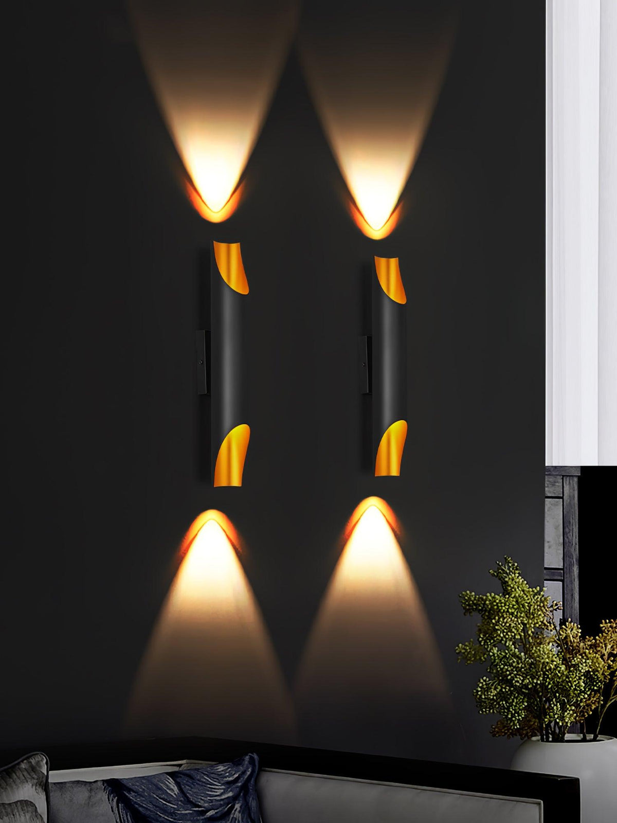 Elaalette Wall Lamp