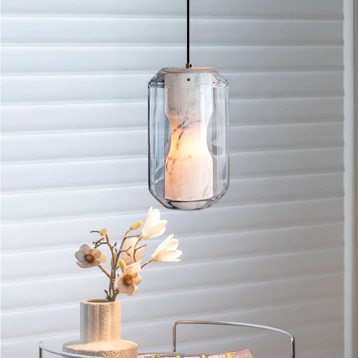 Aveneriella Alabaster Pendant Light
