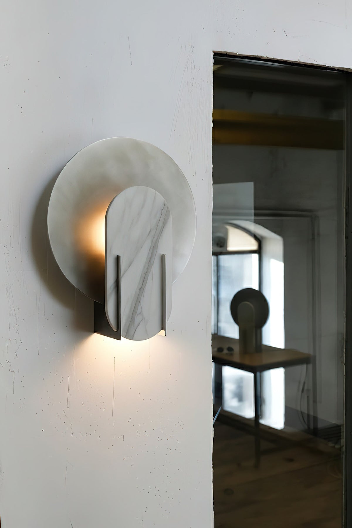 Ardiella Contemporary Metal Wall Lamp