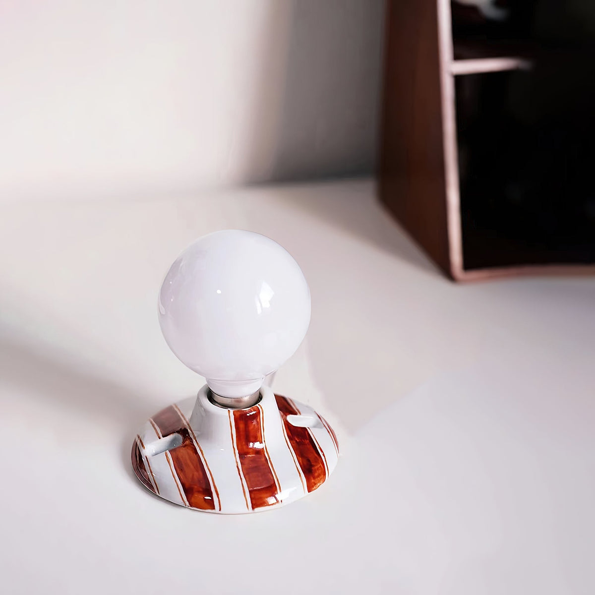 Ambrette Wall Lamp