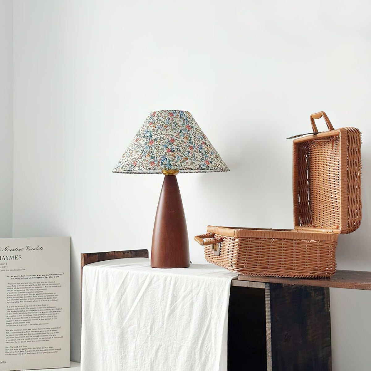 Ber Vintage Wood Table Lamp
