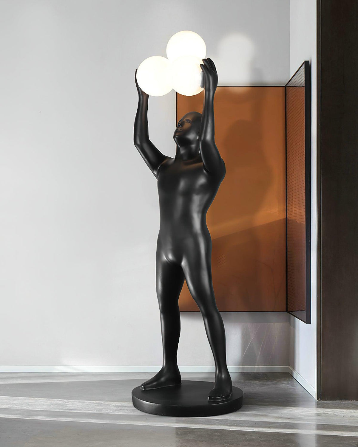 Avenoiella Statue Floor Lamp