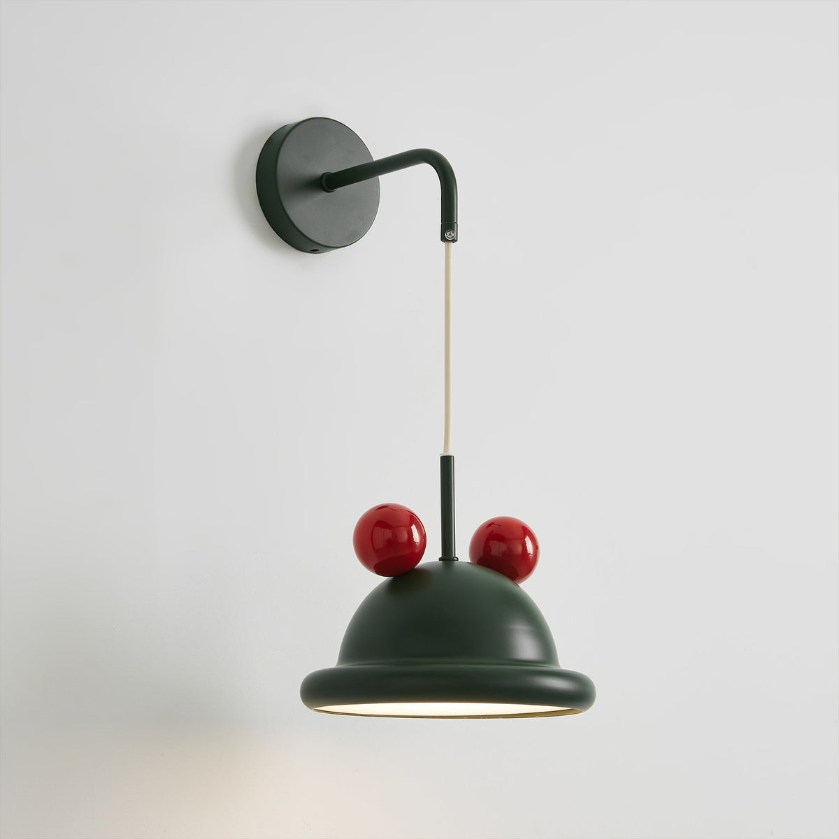 Pomeiro Wall Lamp