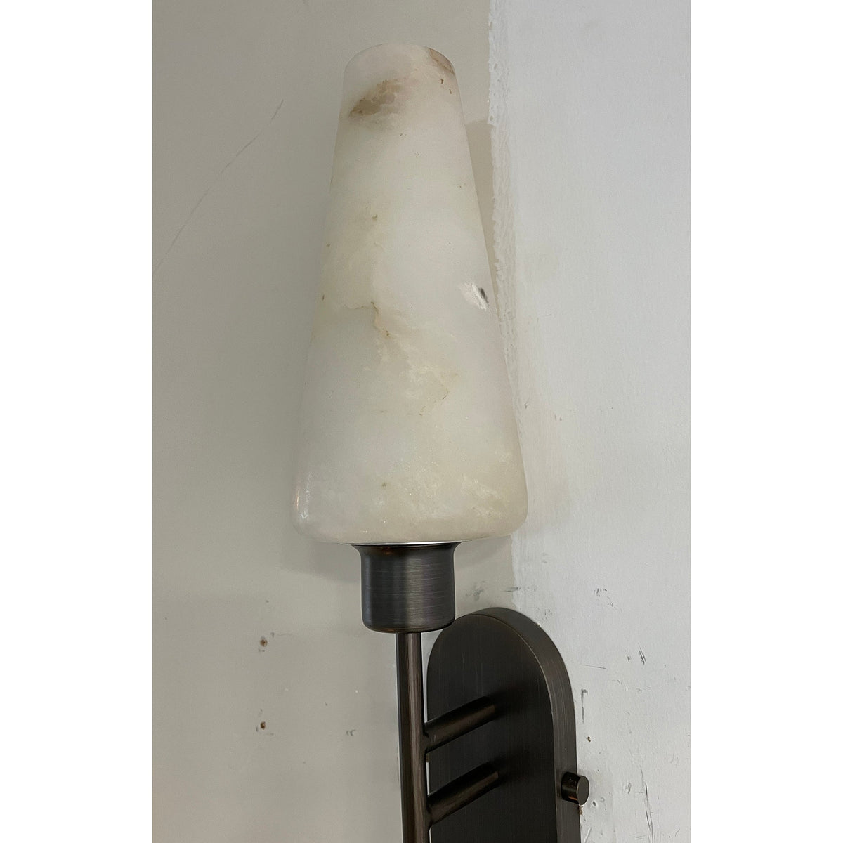 Arras Contemporary Alabaster Wall Lamp