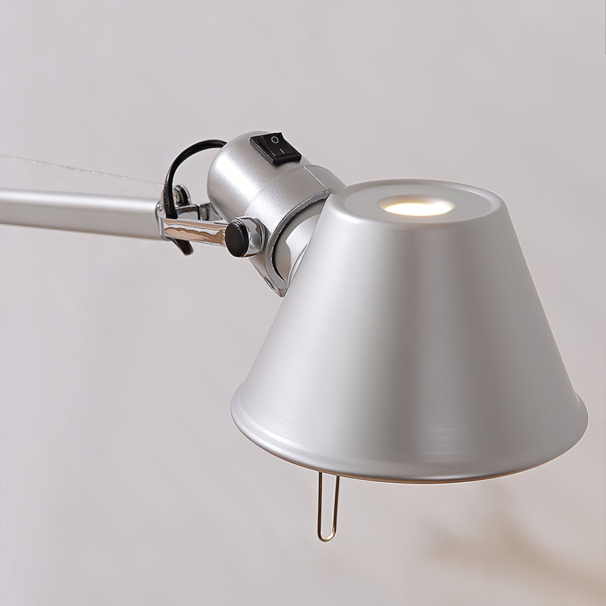 Vaskyl Table Lamp