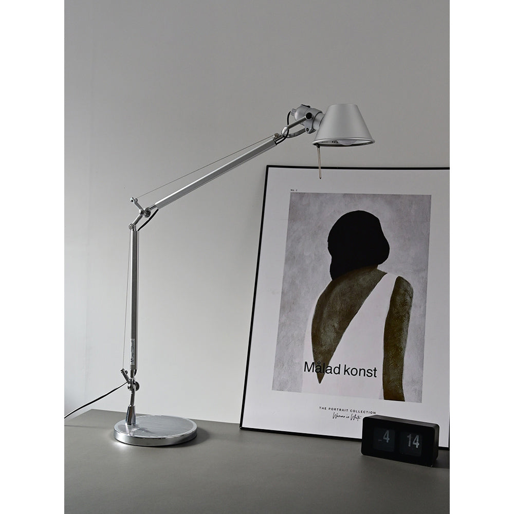 Vaskyl Table Lamp
