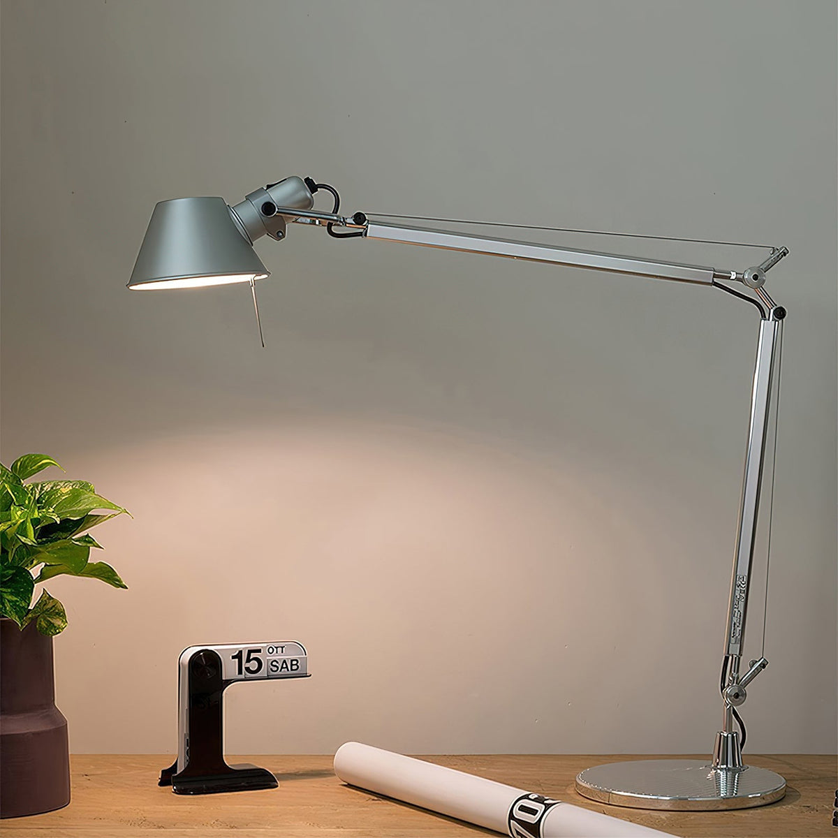 Vaskyl Table Lamp