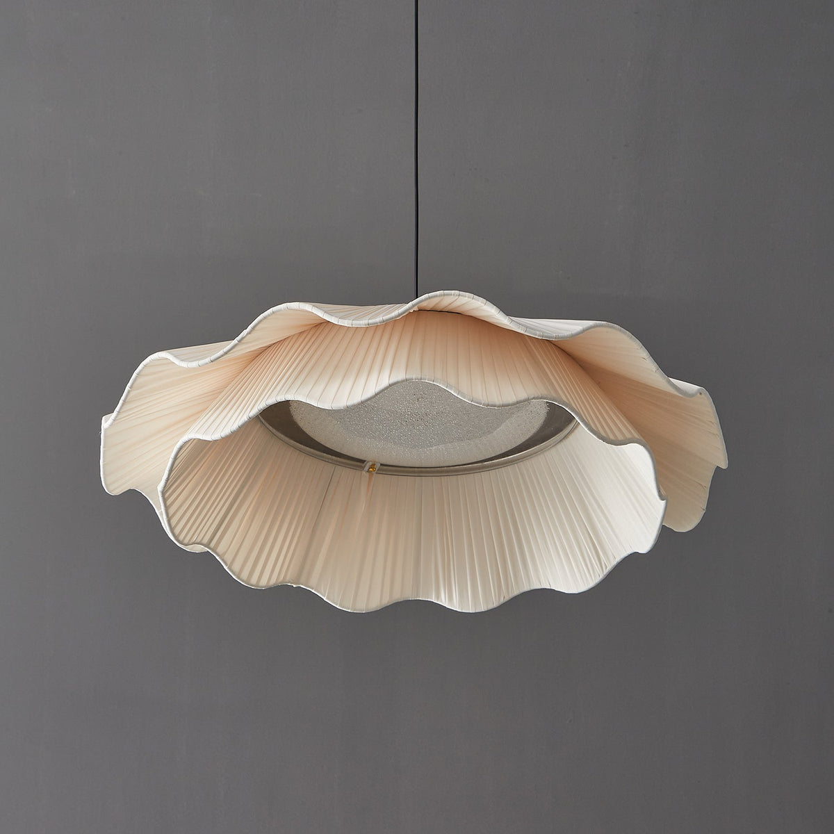 Ellorel Elegance Wave Brass Fabric Pendant Lamp