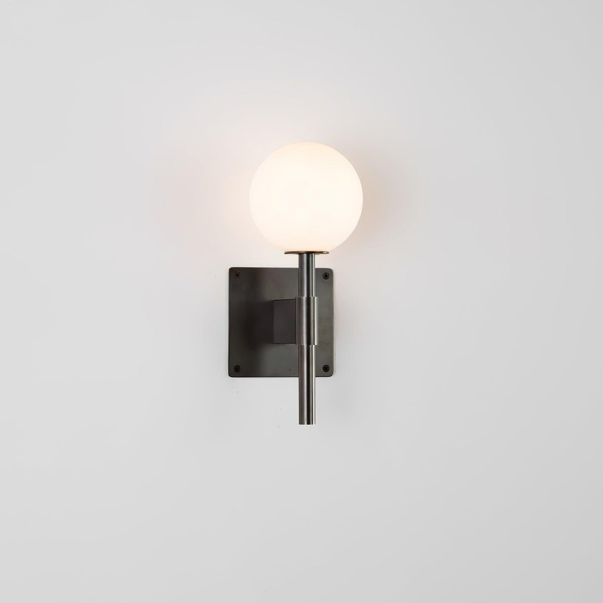 Veleneria Wall Lamp