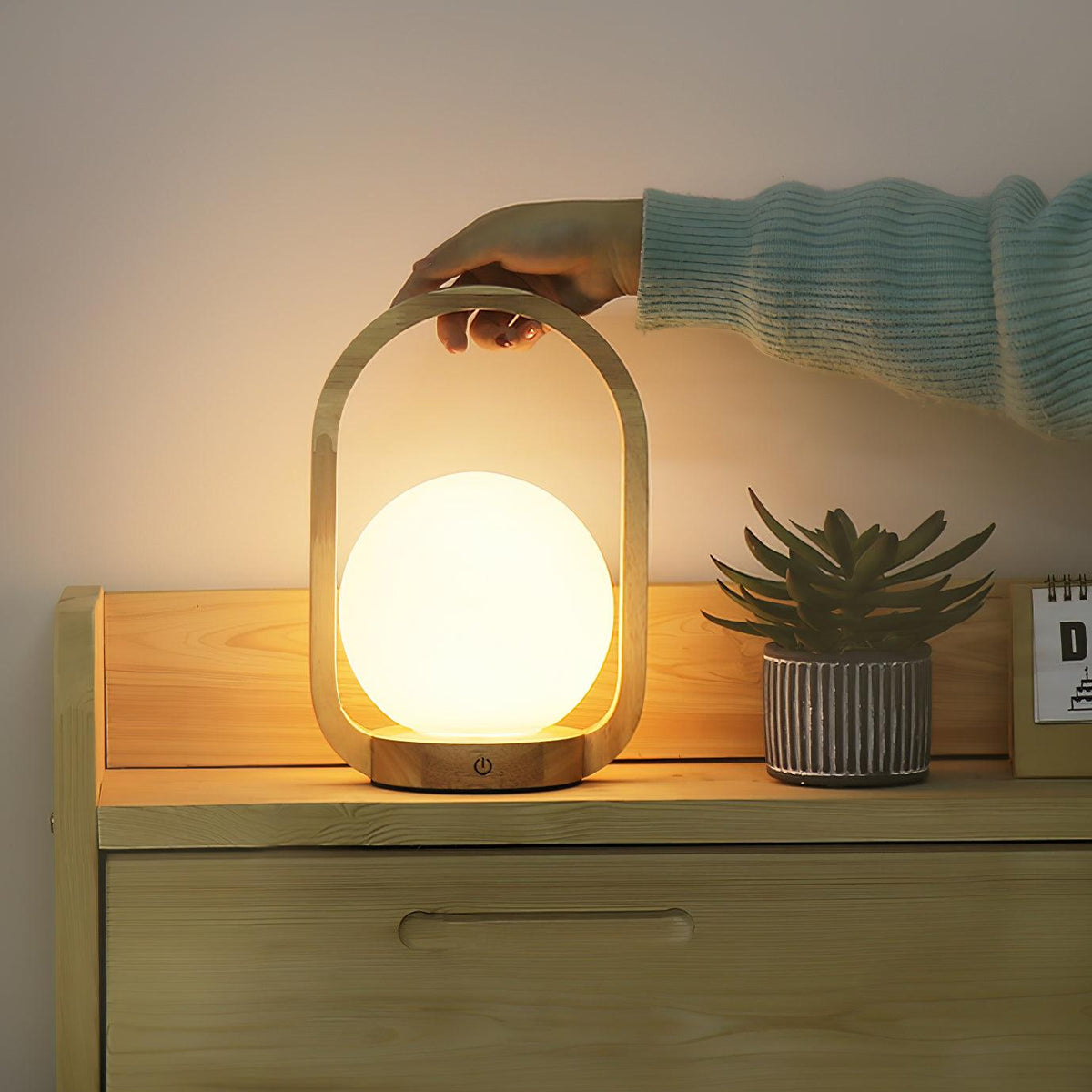 Orelanise Table Lamp