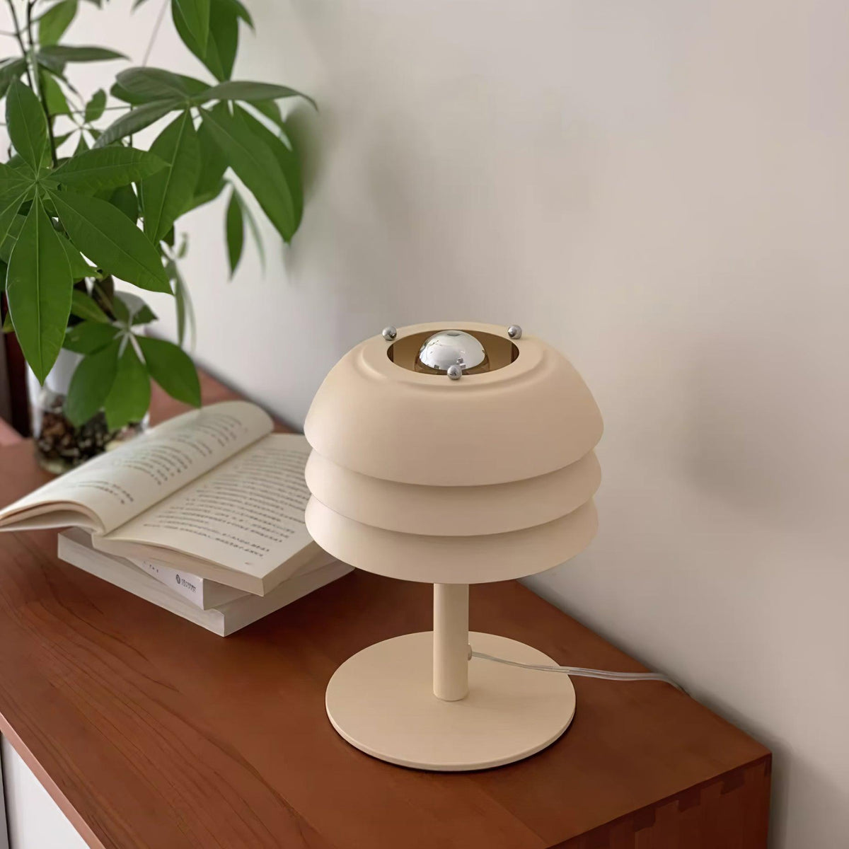Soraaya Table Lamp