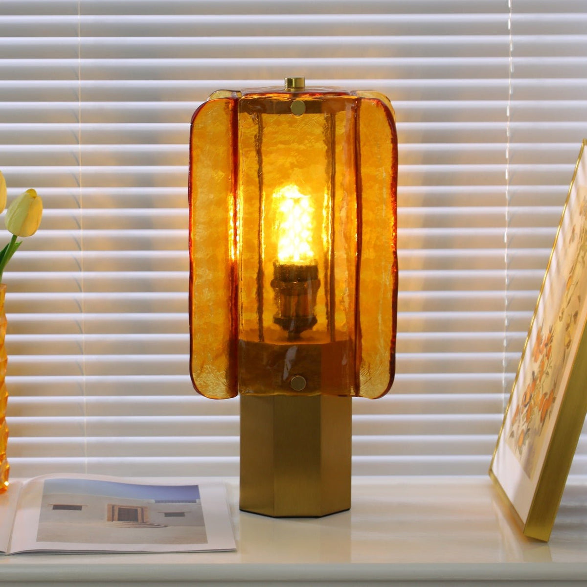 Yentix Glass Table Lamp