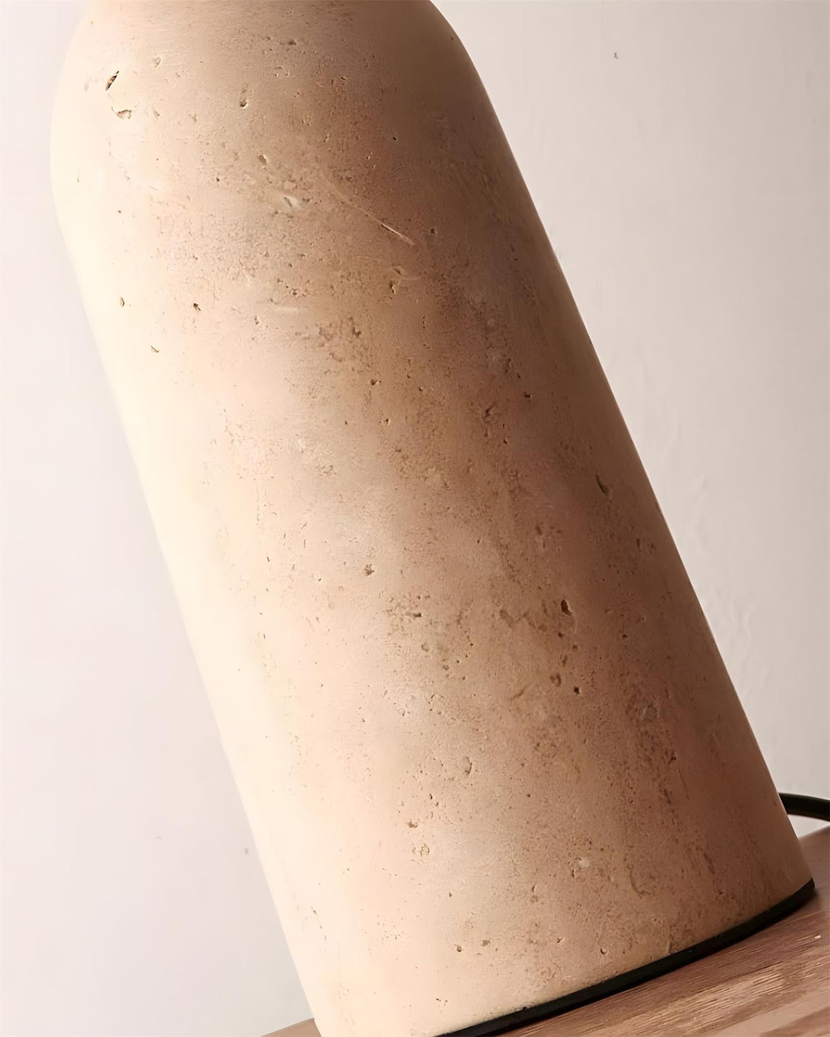 Teriiseria Table Lamp