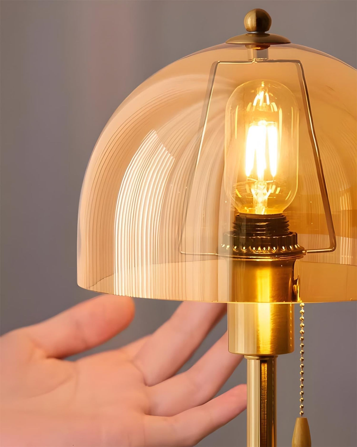 Teriiseria Table Lamp
