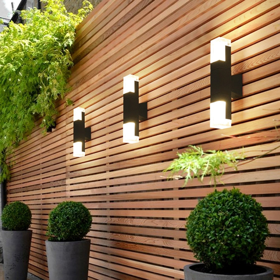 Lisipom Modern Rectangular Double- Head Metal Outdoor Wall Lamp