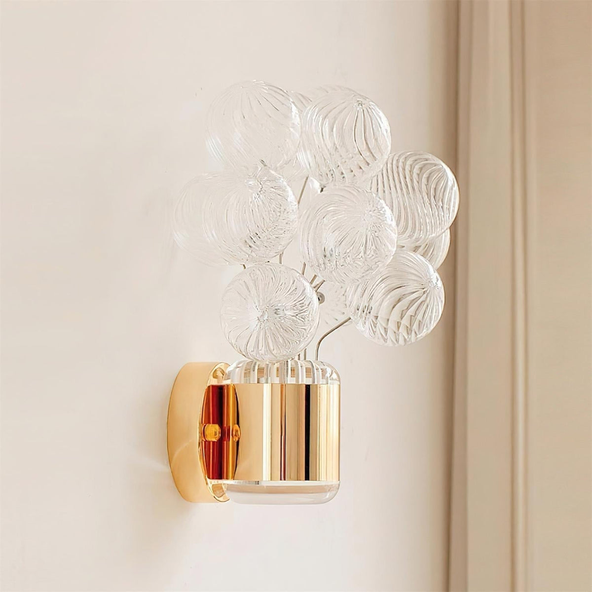 Caluora Wall Light