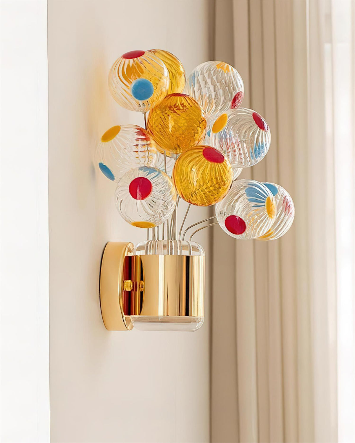 Caluora Wall Light