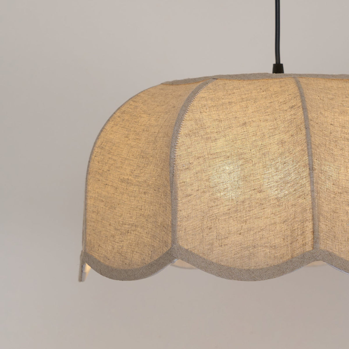 Jutunon Banana Leaf Pendant Light