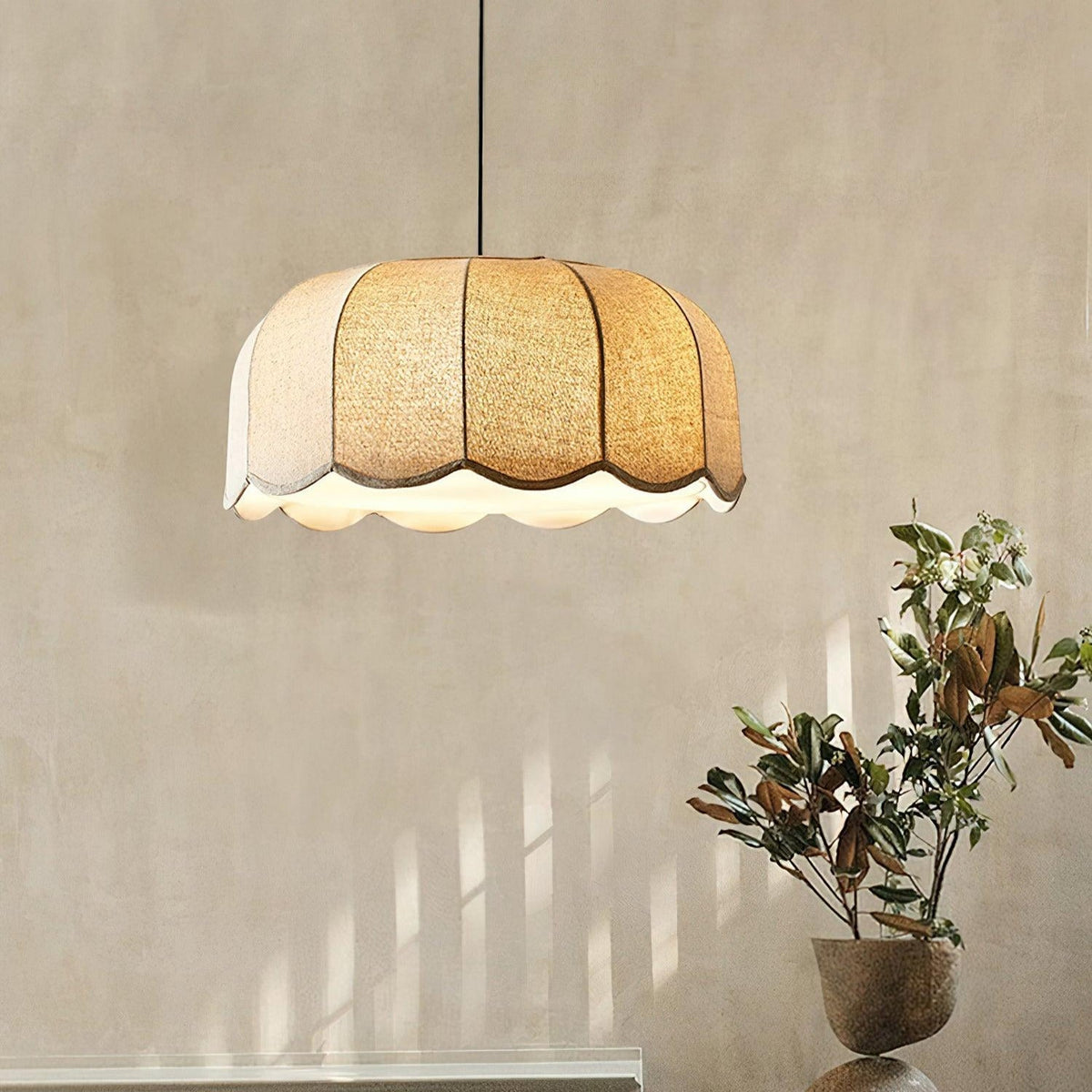 Jutunon Banana Leaf Pendant Light