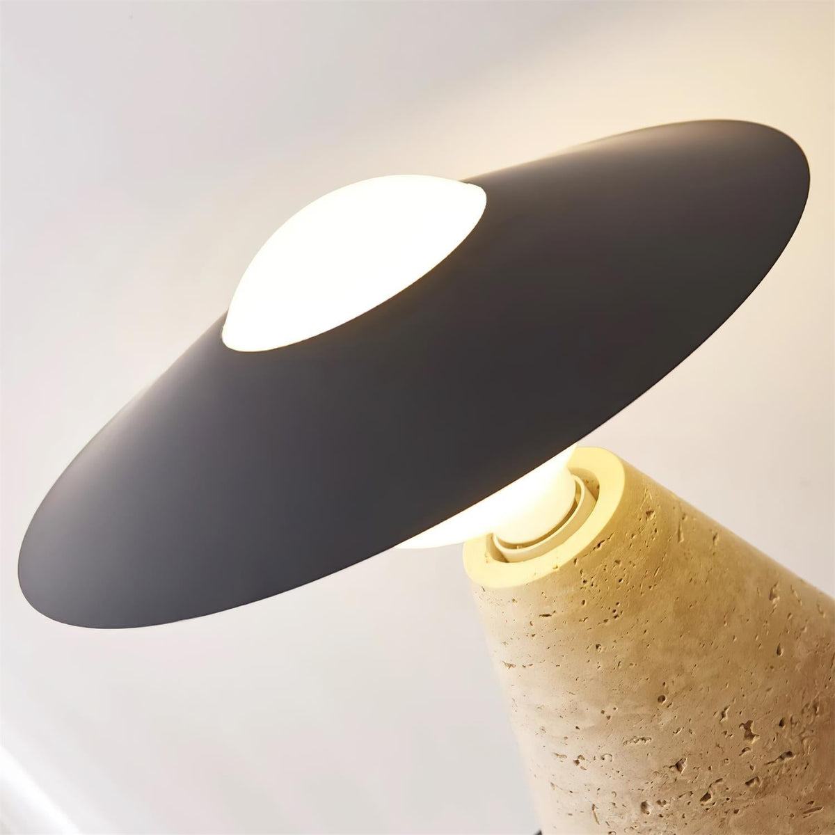 Elaalise Table Lamp