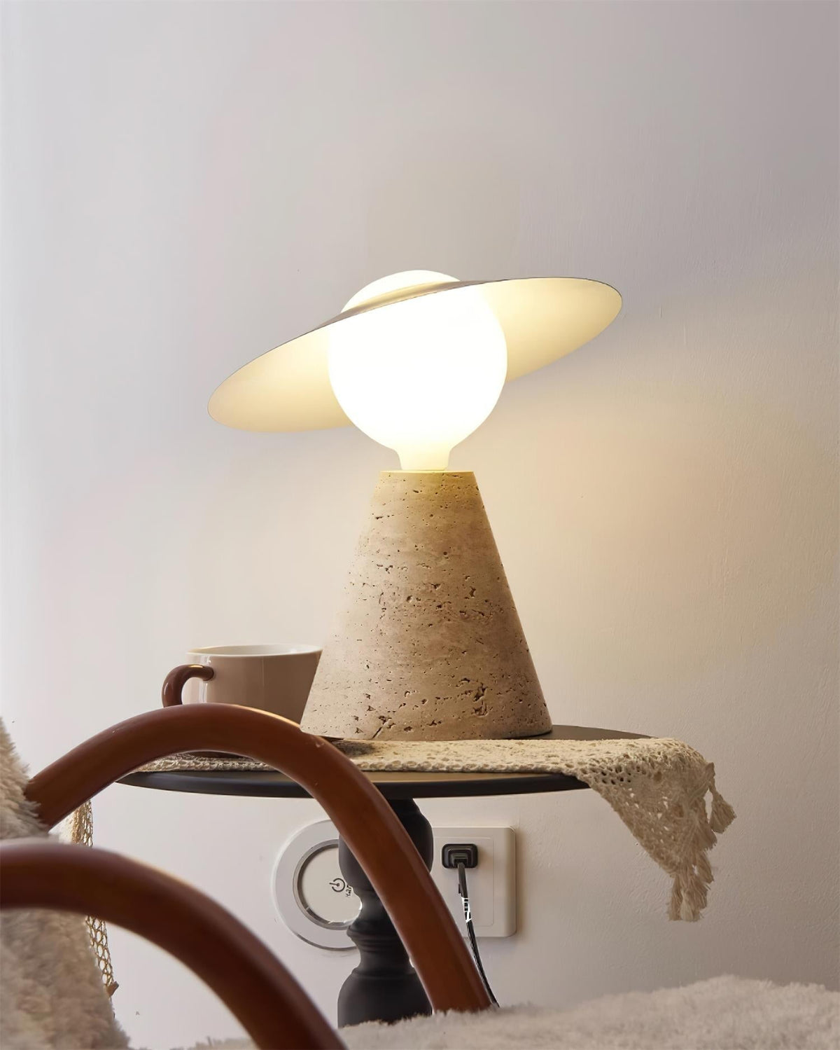 Elaalise Table Lamp