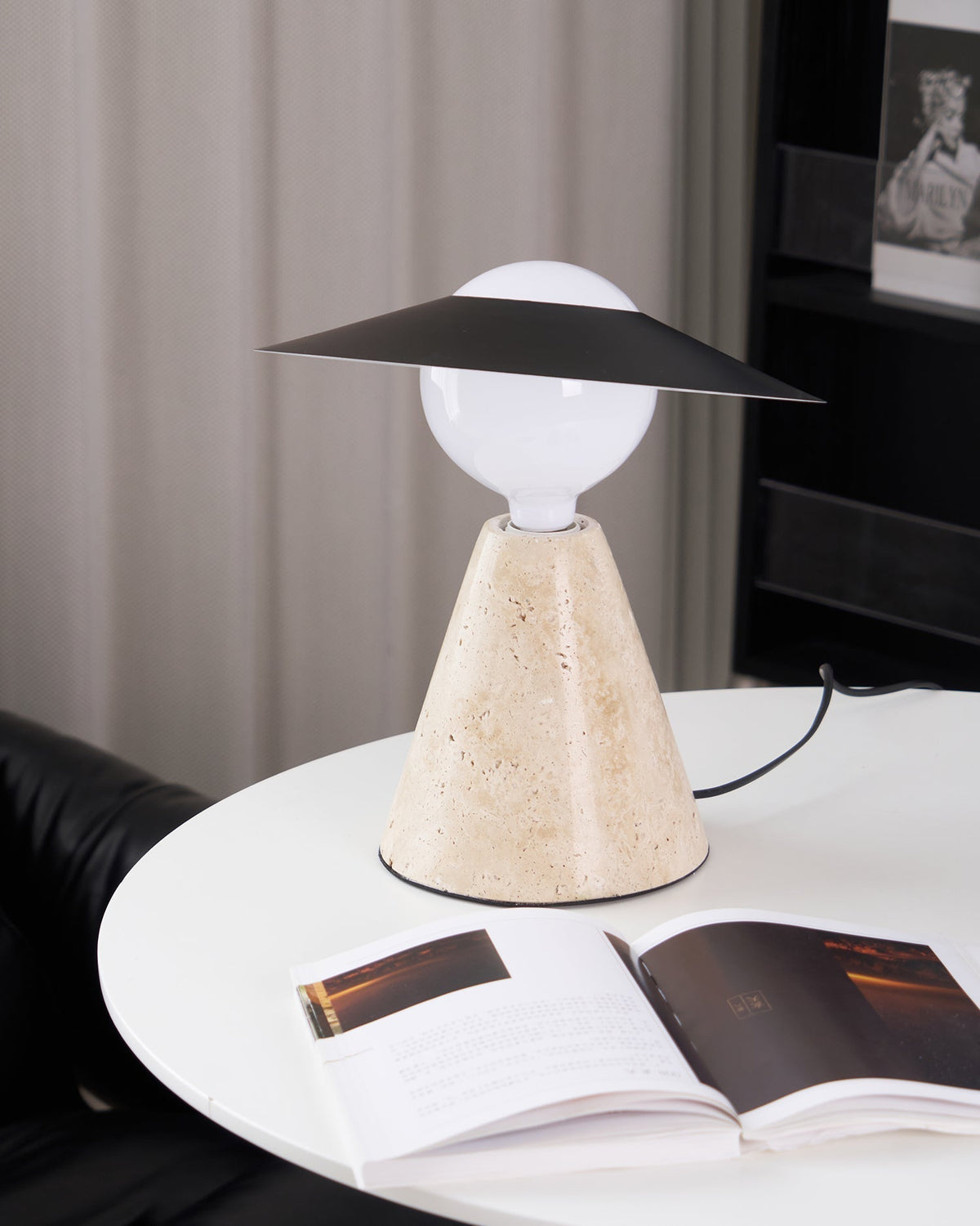 Elaalise Table Lamp
