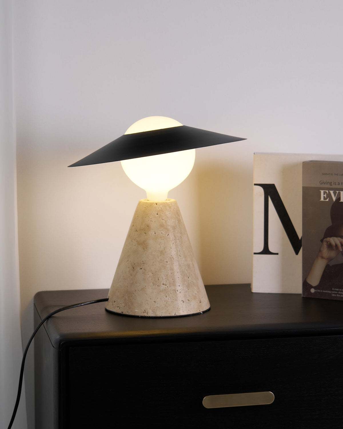 Elaalise Table Lamp