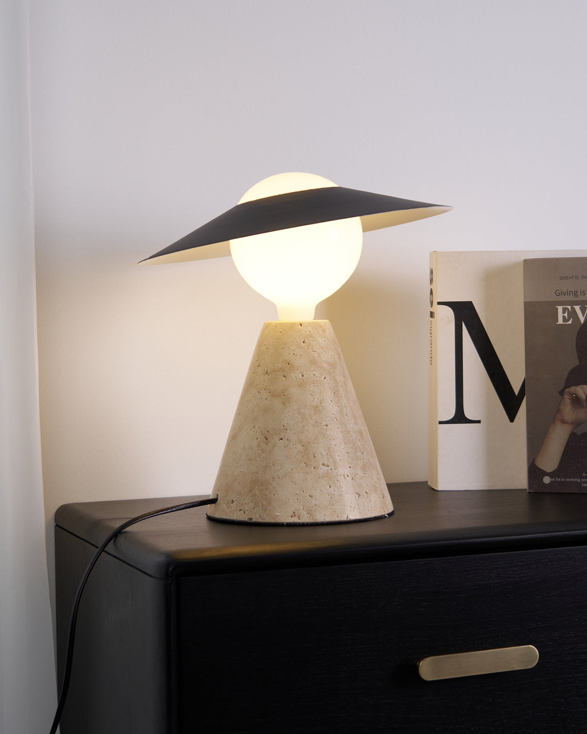 Elaalise Table Lamp