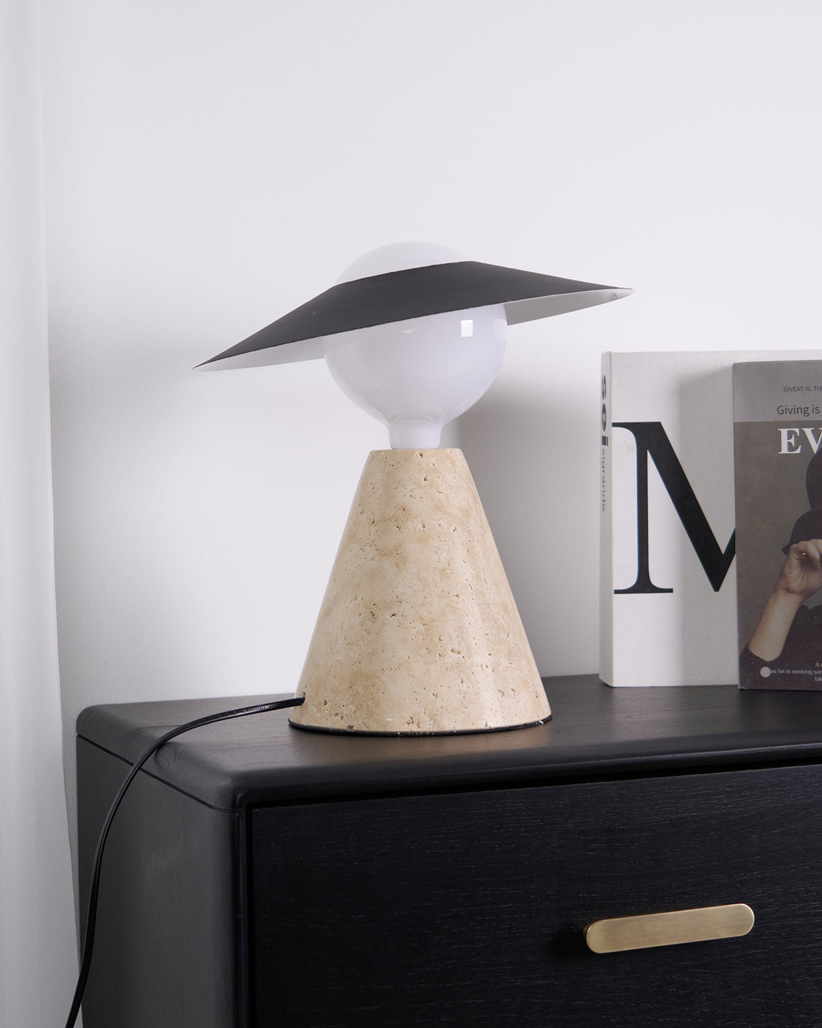 Elaalise Table Lamp