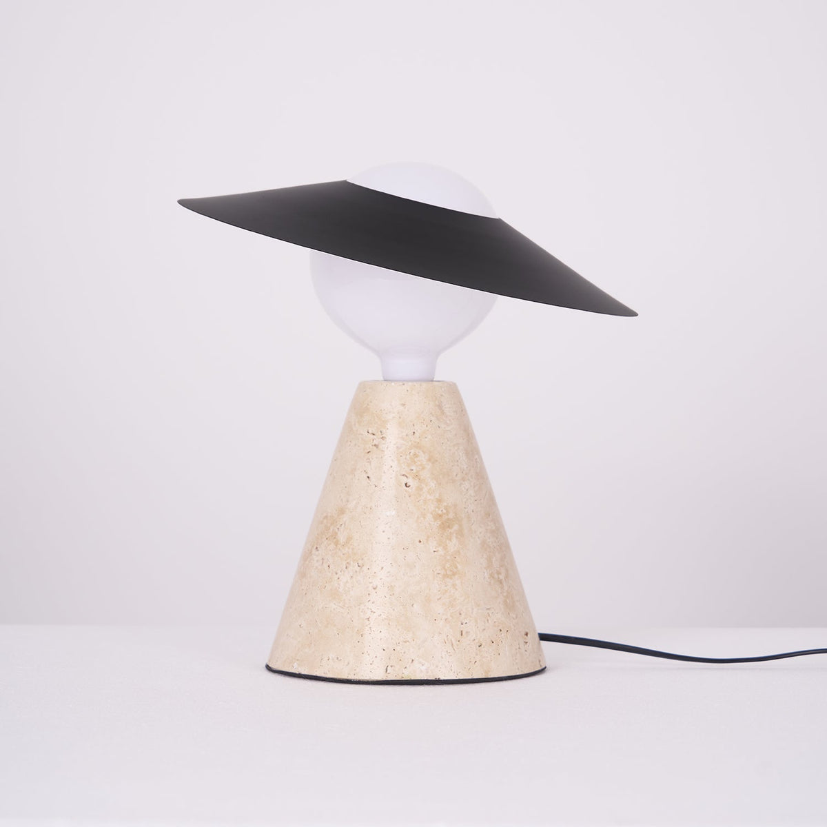 Elaalise Table Lamp
