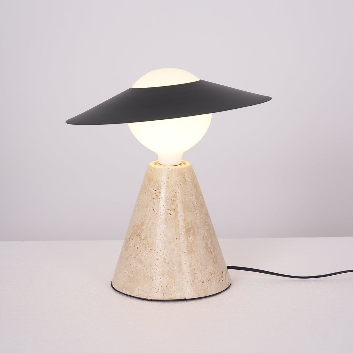 Elaalise Table Lamp