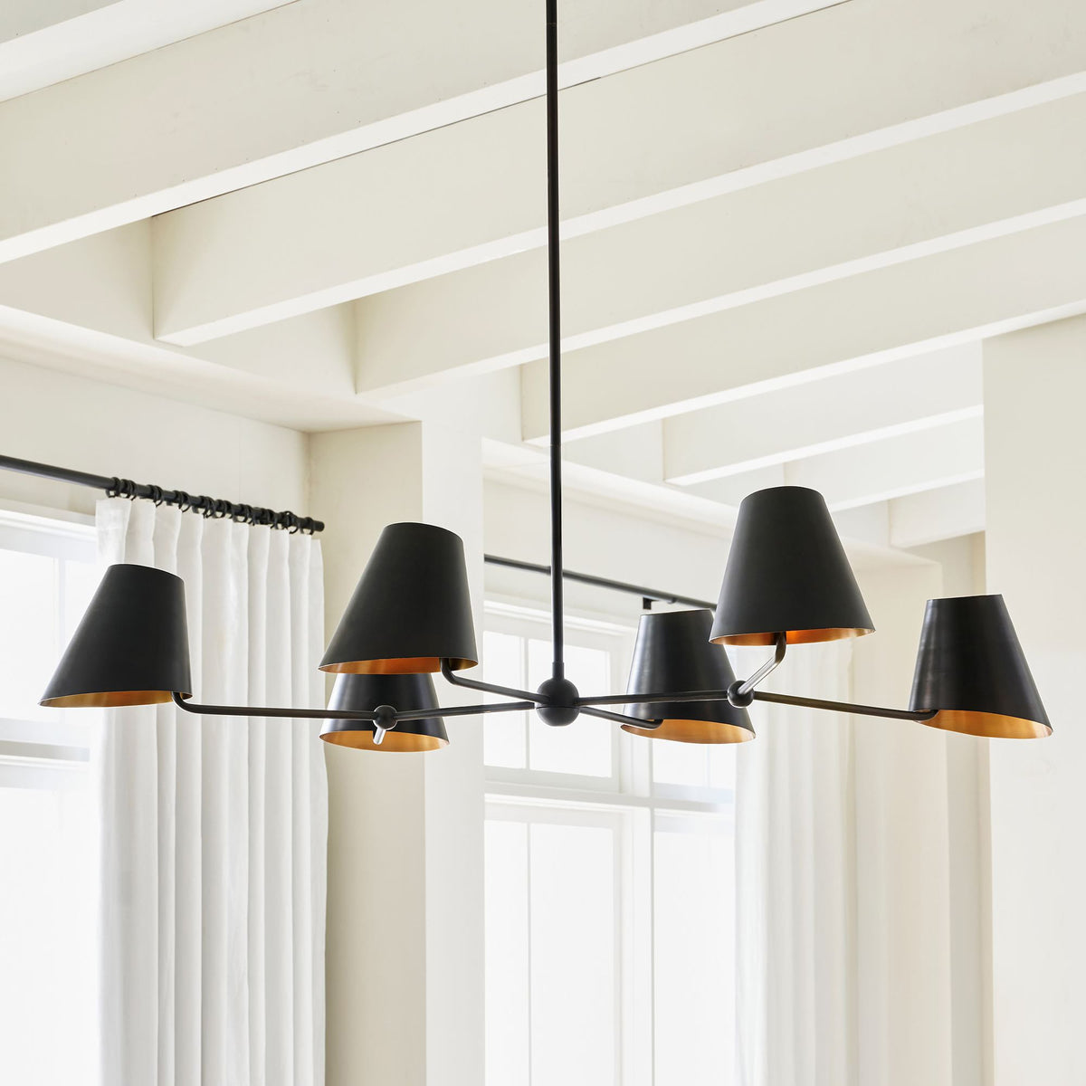 Avenaira Vintage Industrial Linear Chandelier