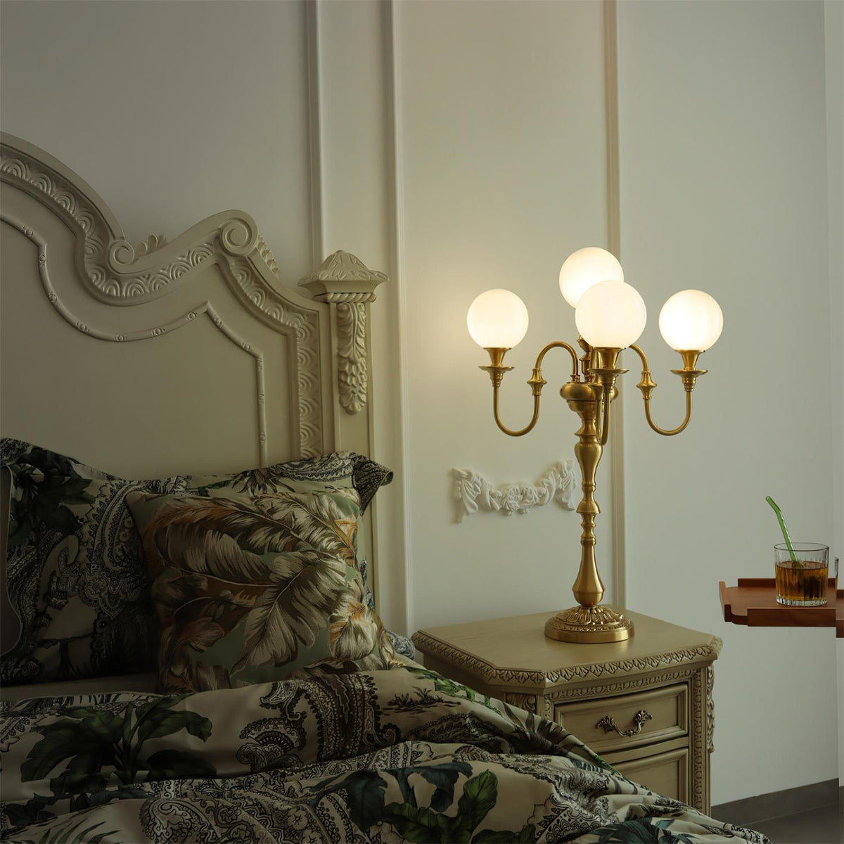 Selirina Table Lamp
