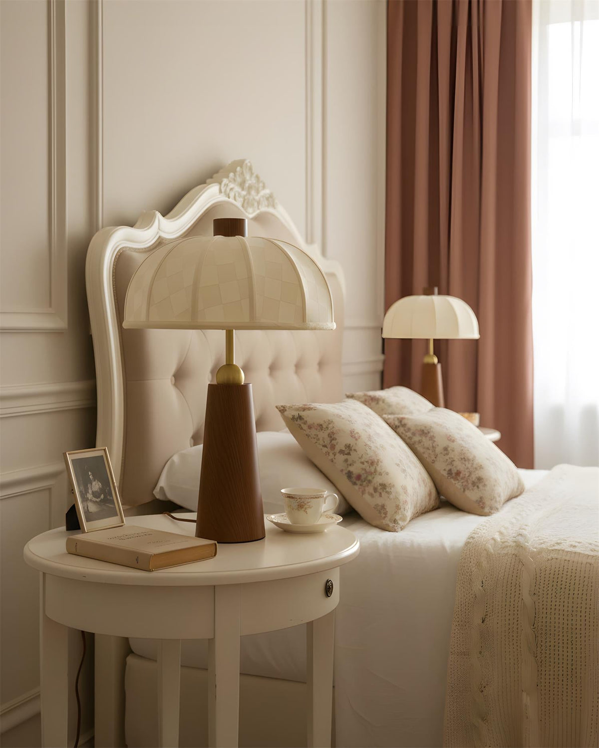 Soruia Table Lamp