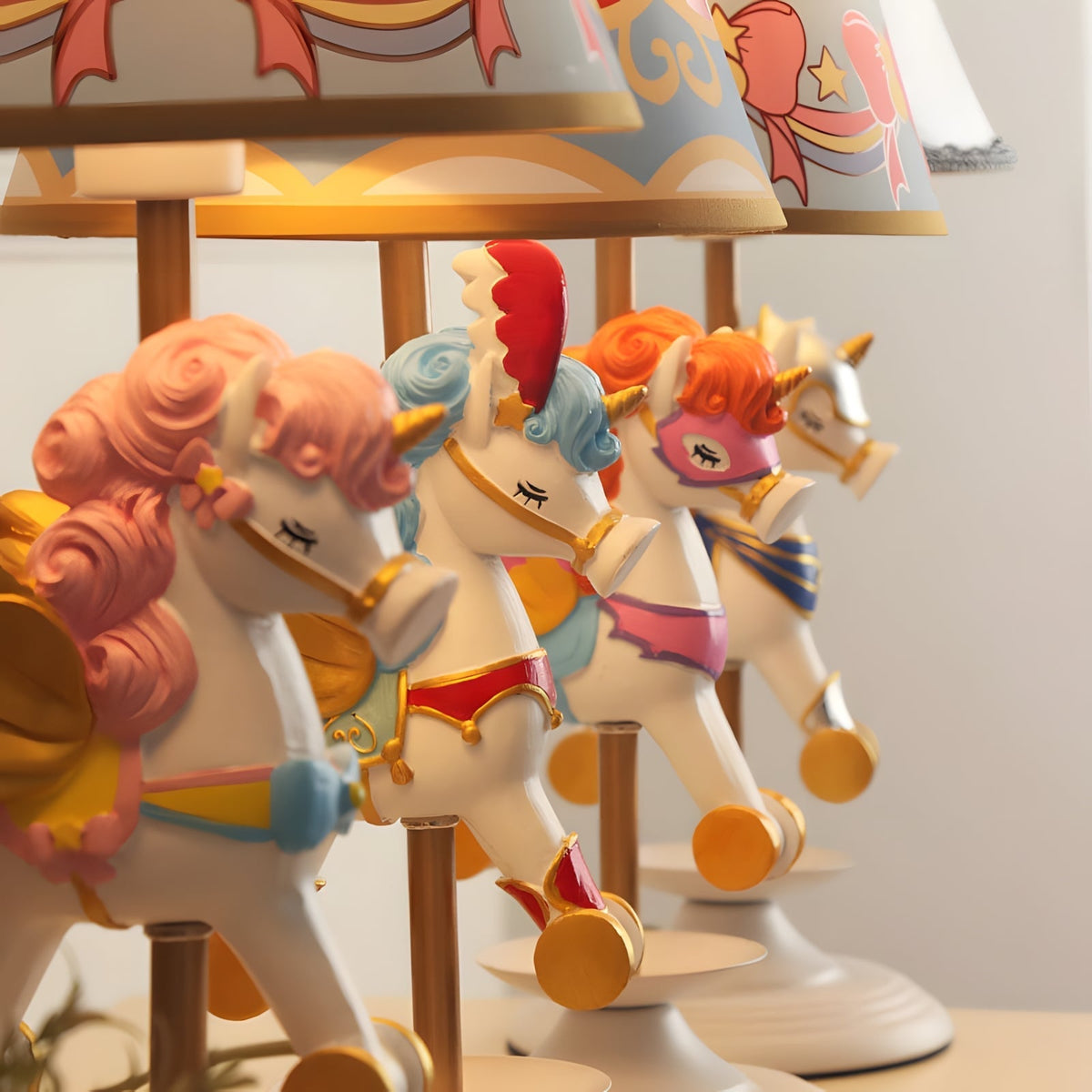Avenivaya Table Lamp